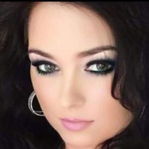 Meet your Posher, Mishell